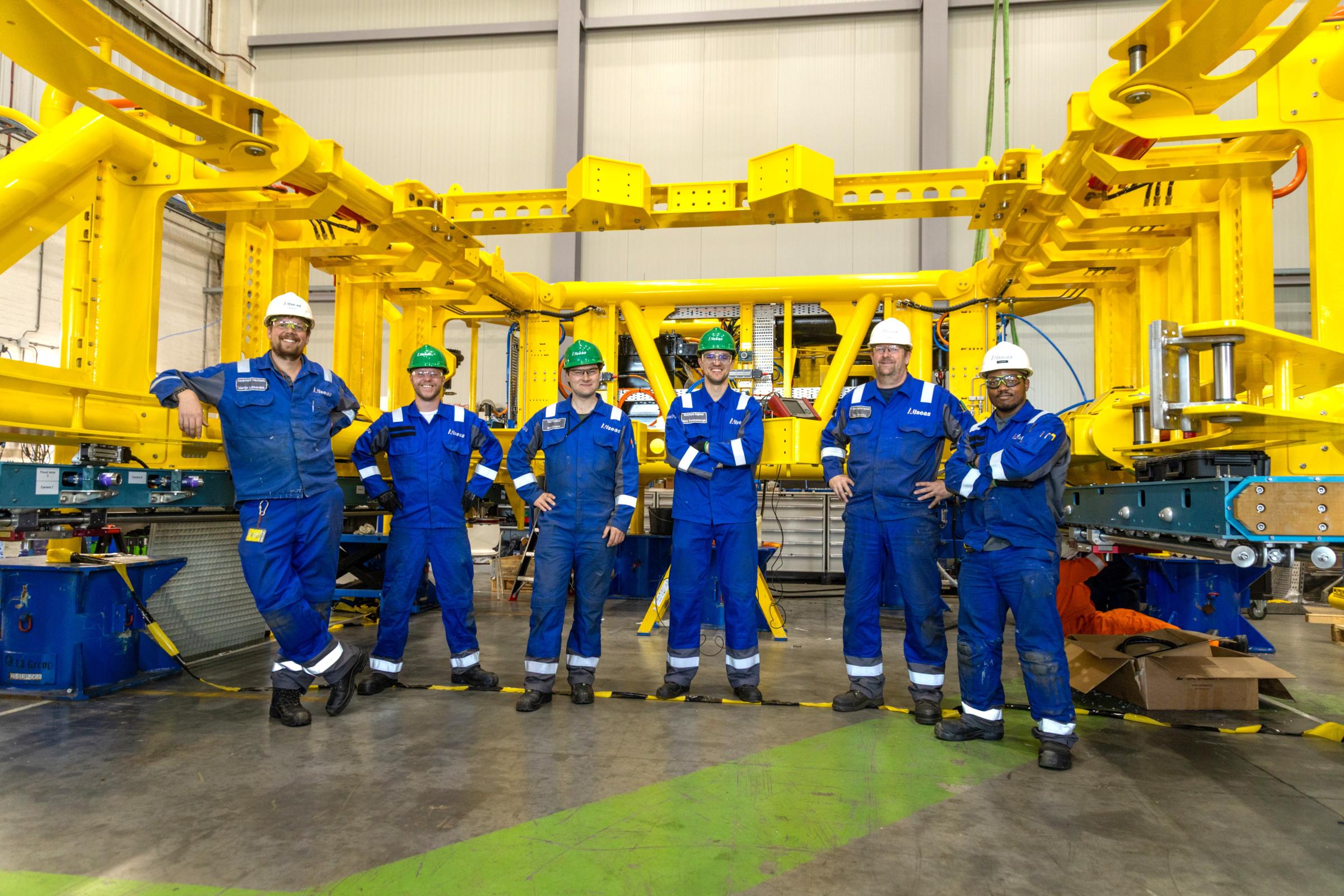 Diamond wire cutter team