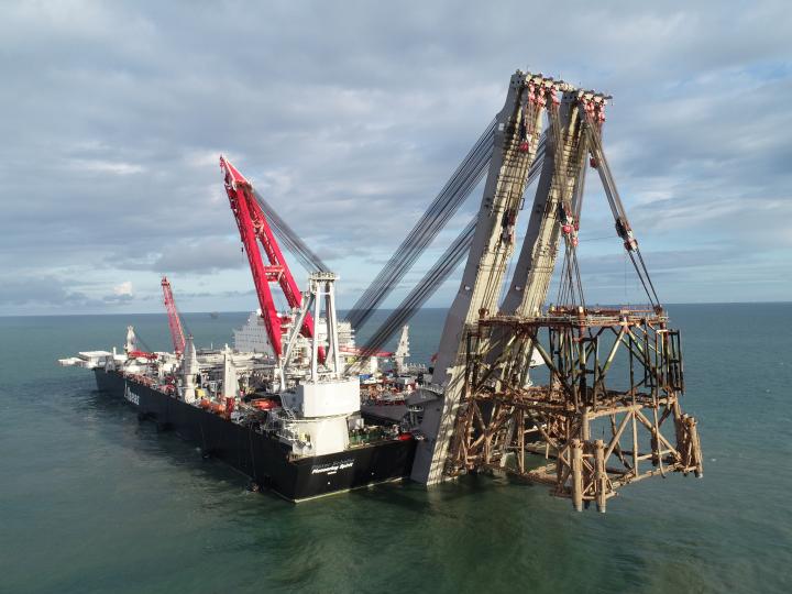 Topsides and jackets removal scope